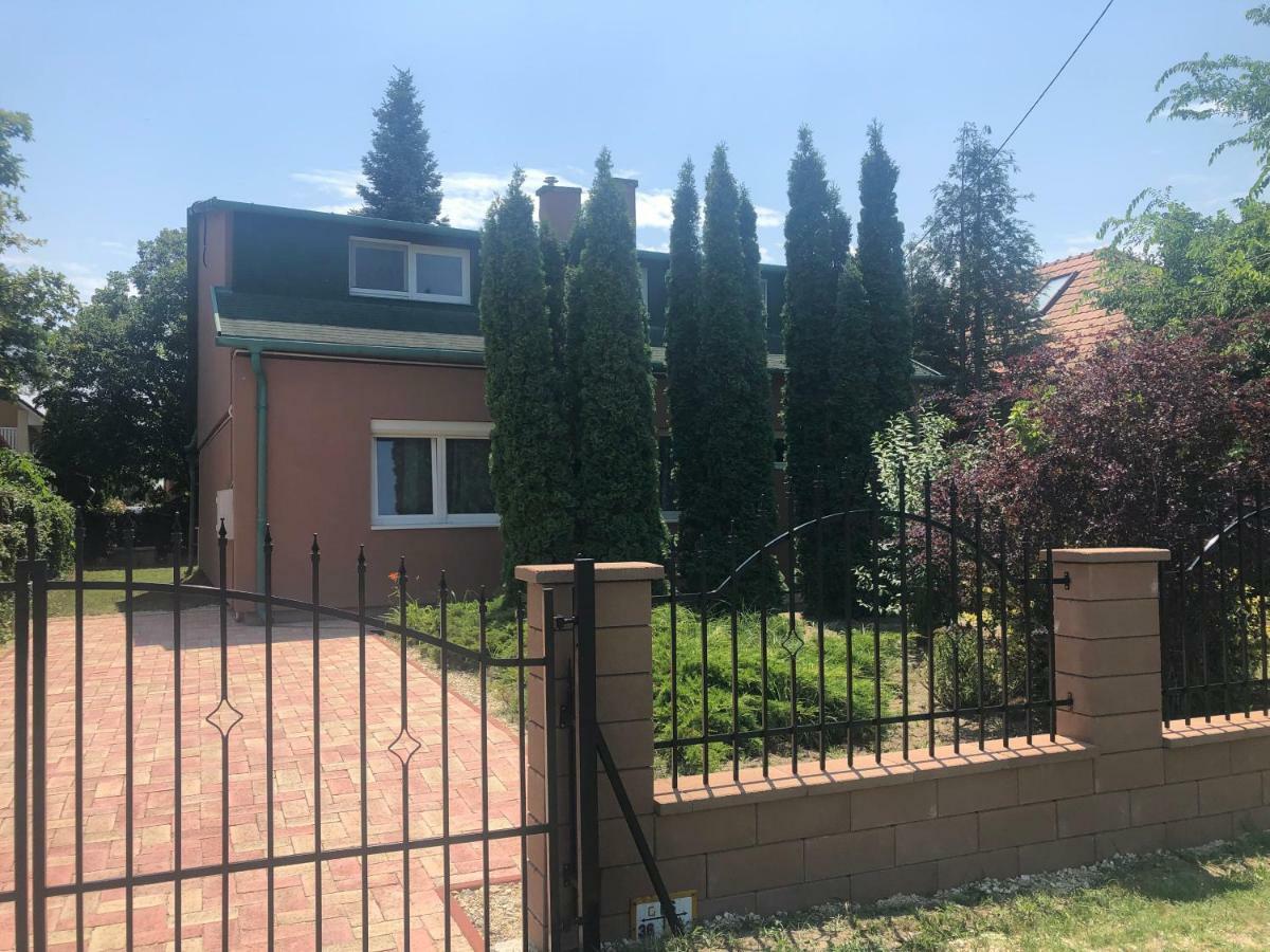 Villa Casa Mia Balatonlelle Buitenkant foto